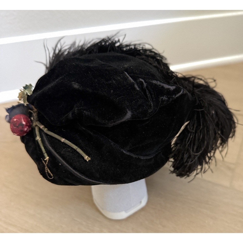 Antique Edwardian Black Velvet Ostrich Feather Ladies Hat 1900s Floral Accents - Picture 2 of 9